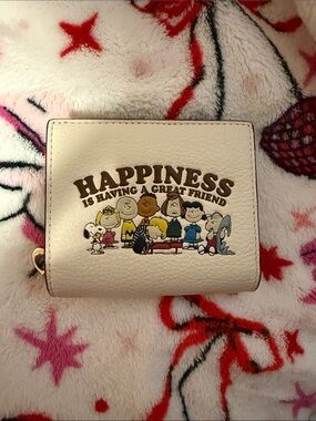 Coach x peanuts Happiness Peanuts Cartoon Compact Wallet - Cream